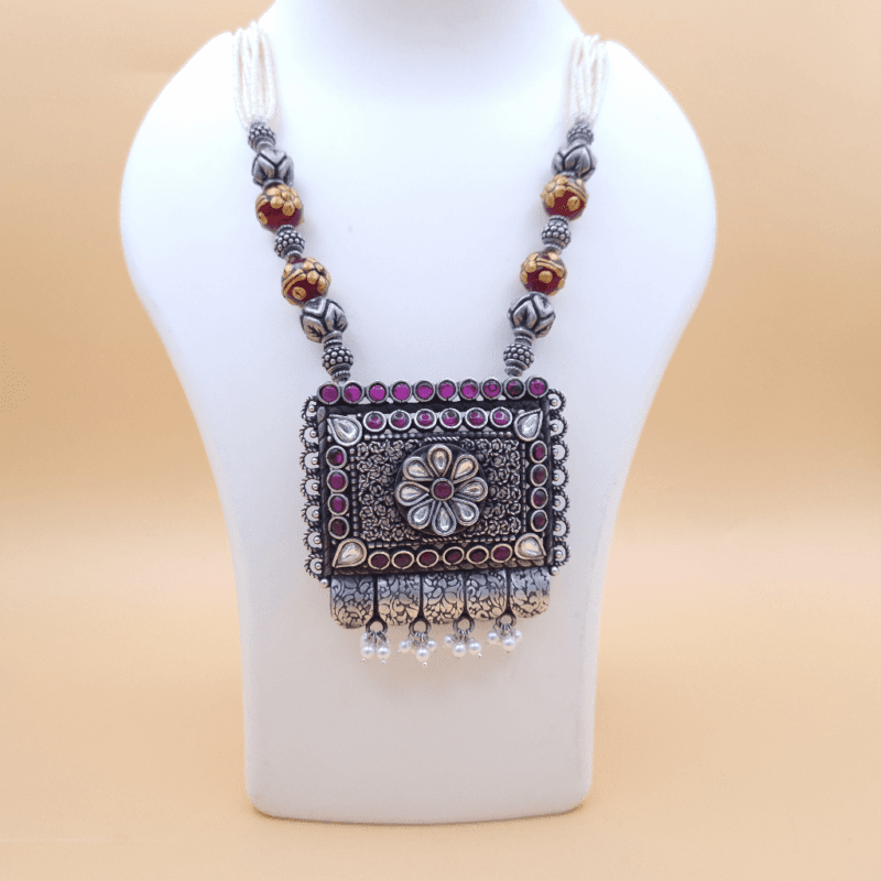 Dazzling Rectangle Kolhapuri Mala